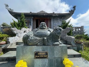 Big Buddha at the Gate