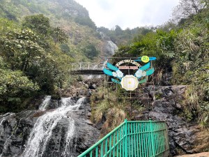 Silver Waterfall viewing platform