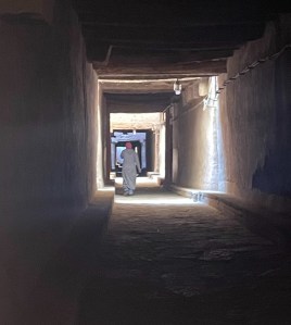 Passage through the ksar