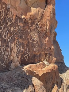 Chimneys petroglyphs & pictographs, Big Bend National Paark